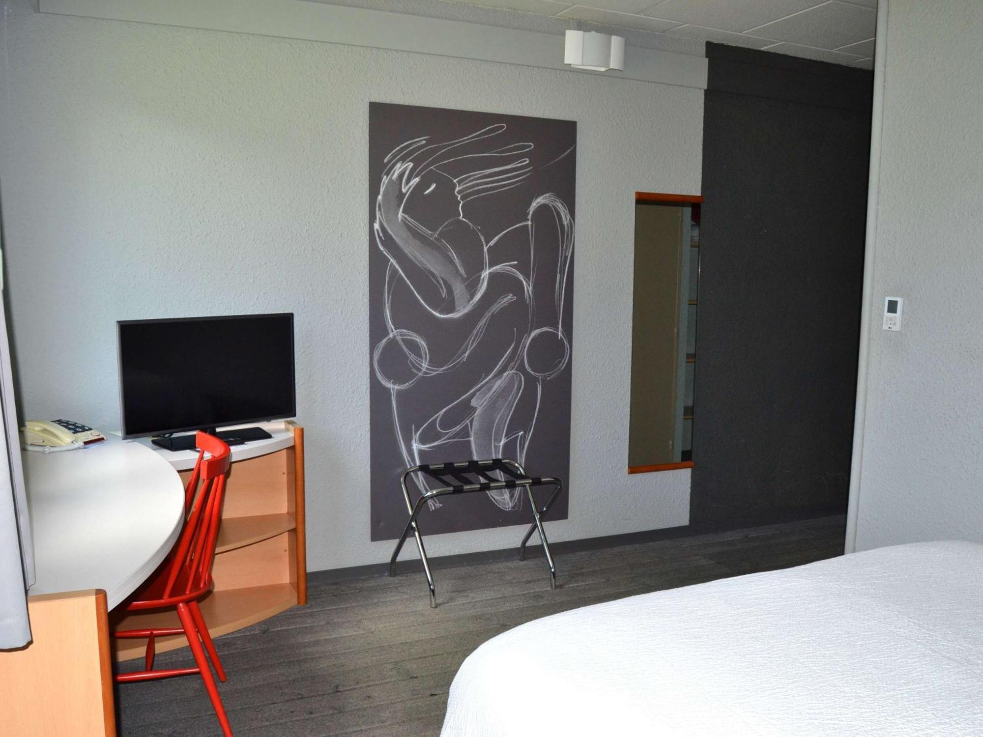 Ibis Egletons Hotel Exterior photo