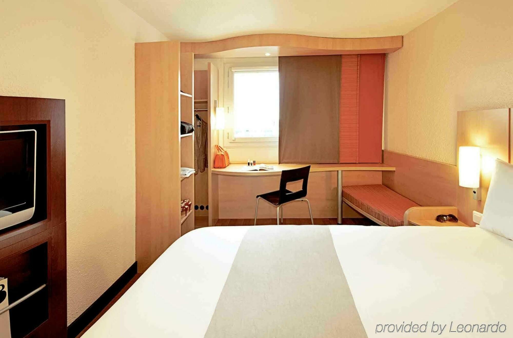 Ibis Egletons Hotel Exterior photo